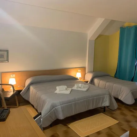 מלון Miramonti Turismo Rurale Seùlo