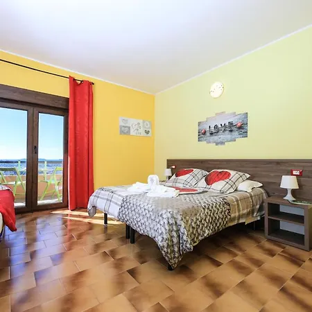 Miramonti Turismo Rurale מלון